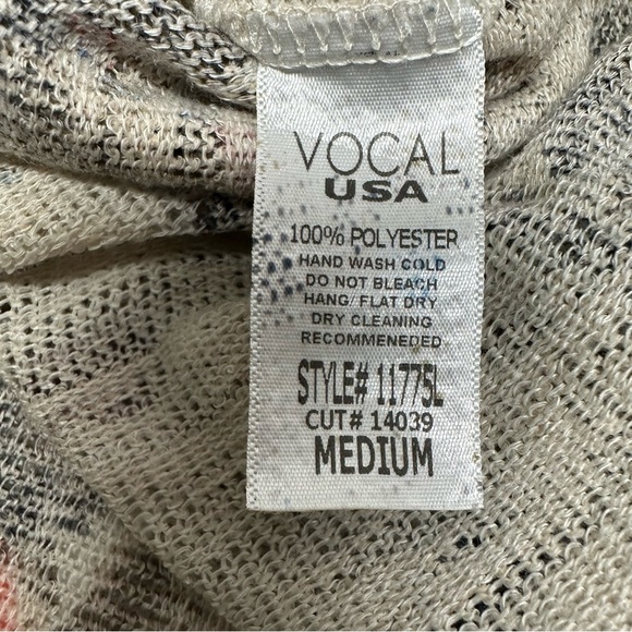 Vocal Cream and Blue Aztec Sweatshirt size medium - Picture 6 of 7